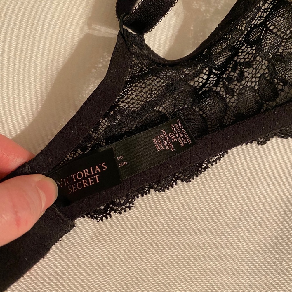 Victoria Secret Bra 34D - Picture 4 of 4